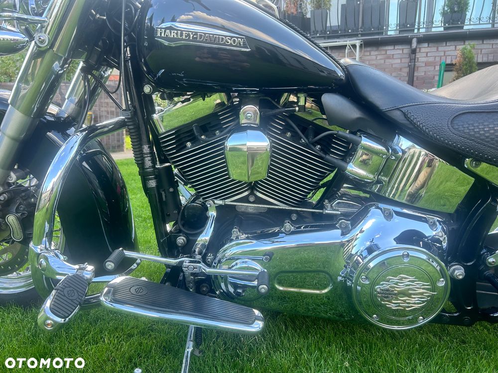 Harley-Davidson Softail Deluxe - 16