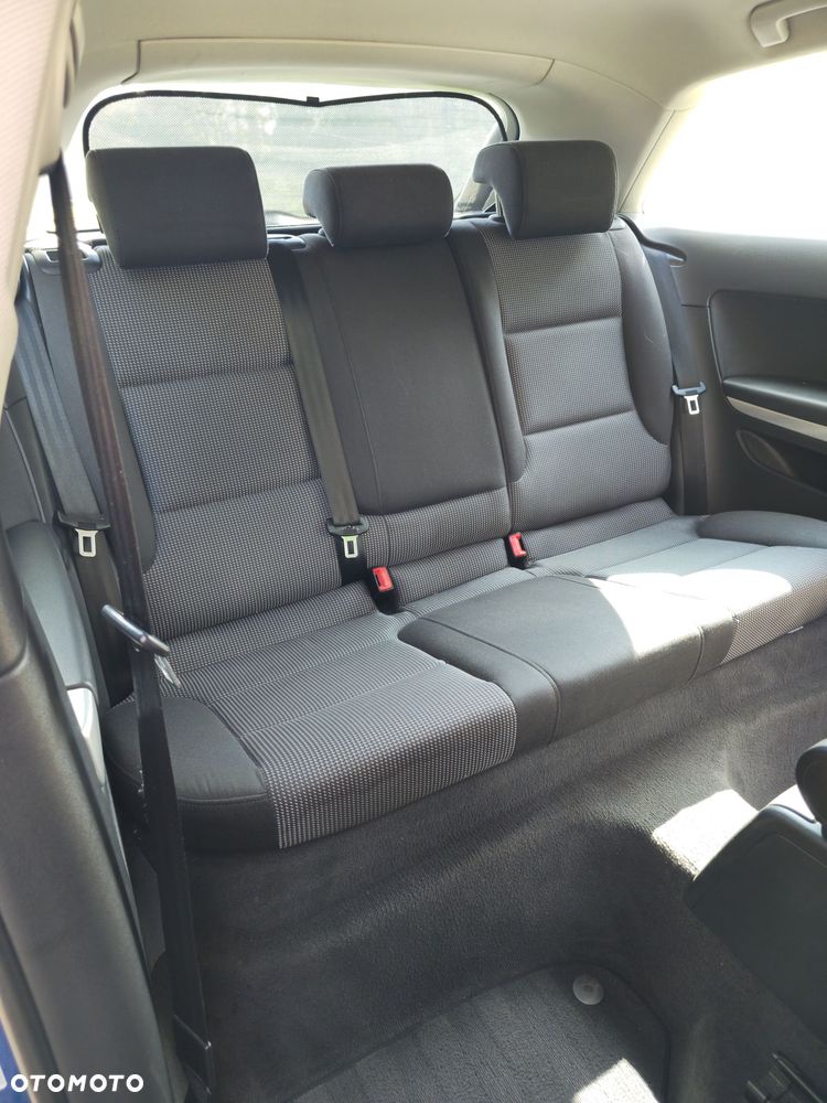 Audi A3 3-drzwiowe 1.6 TDI DPF Ambiente - 22