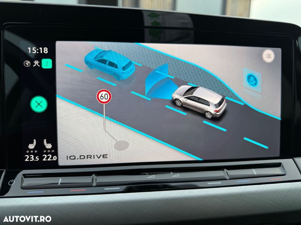 Volkswagen Golf 1.5 eTSI OPF DSG Life - 37