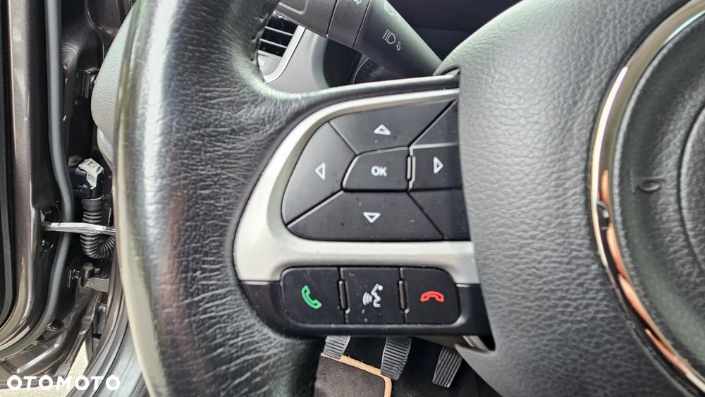 Jeep Renegade - 28