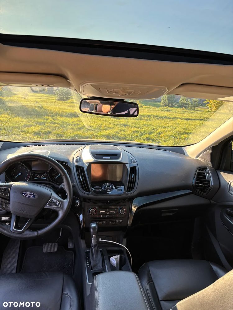 Ford Escape 2.0 EcoBoost AWD Titanium - 9