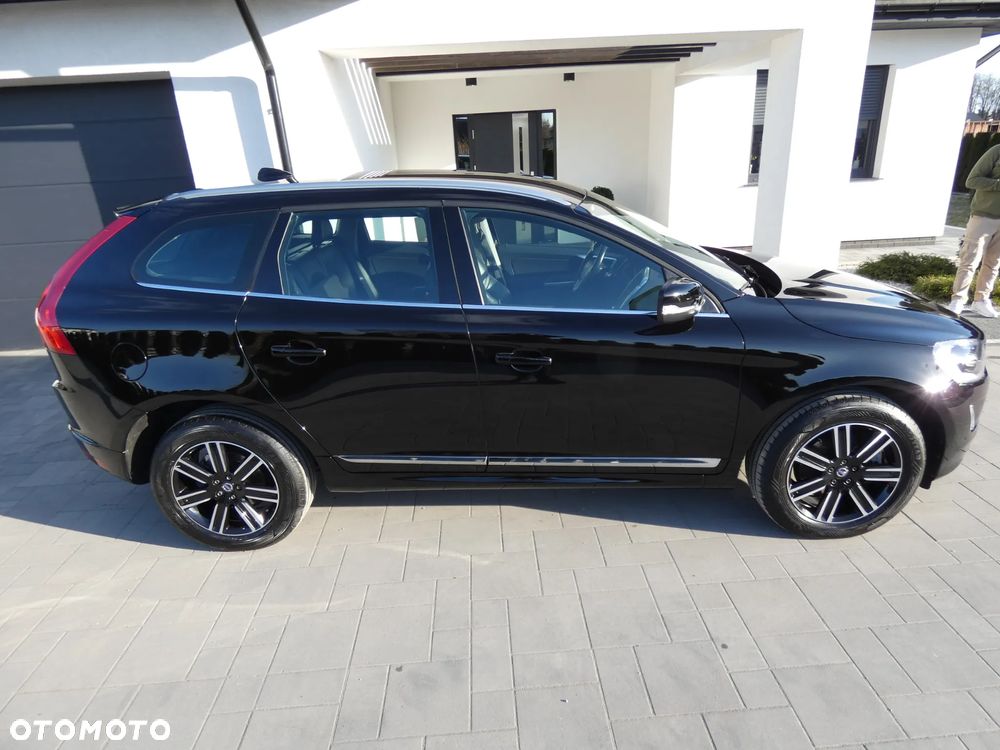 Volvo XC 60 D5 AWD Geartronic Summum - 8