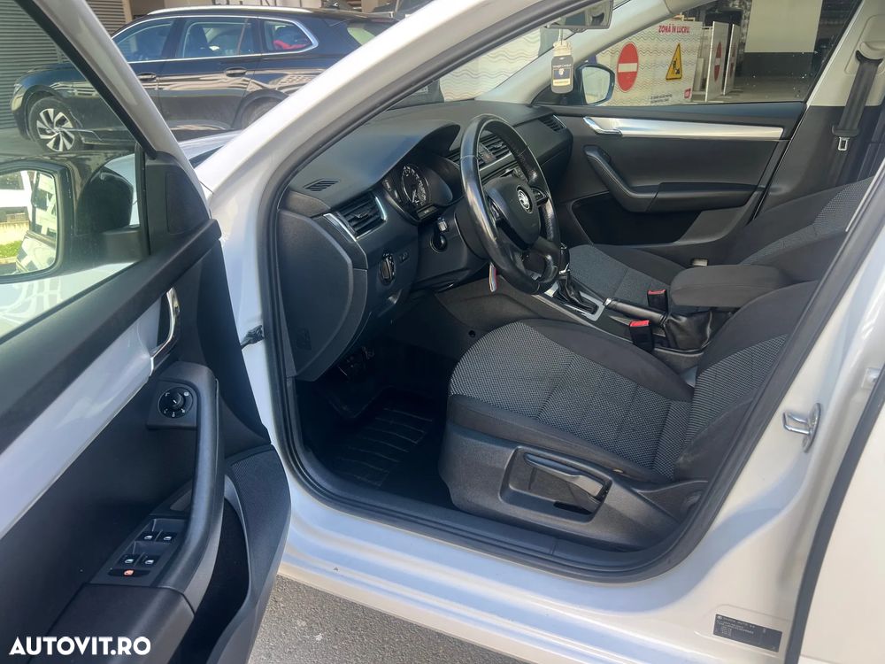 Skoda Octavia 2.0 TDI ELEGANCE DSG - 19