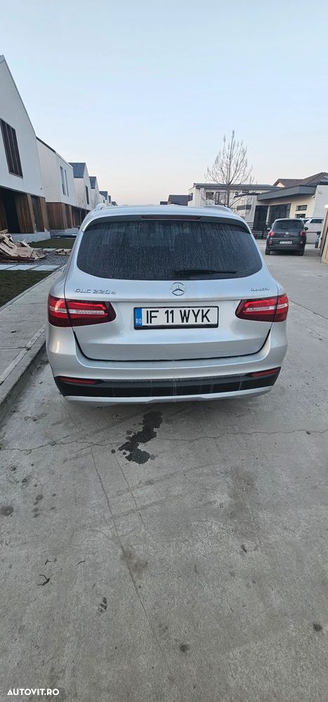 Mercedes-Benz GLC 220 d 4MATIC - 4