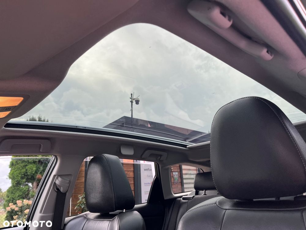 Toyota Auris ver-1-8-hsd-luna - 15
