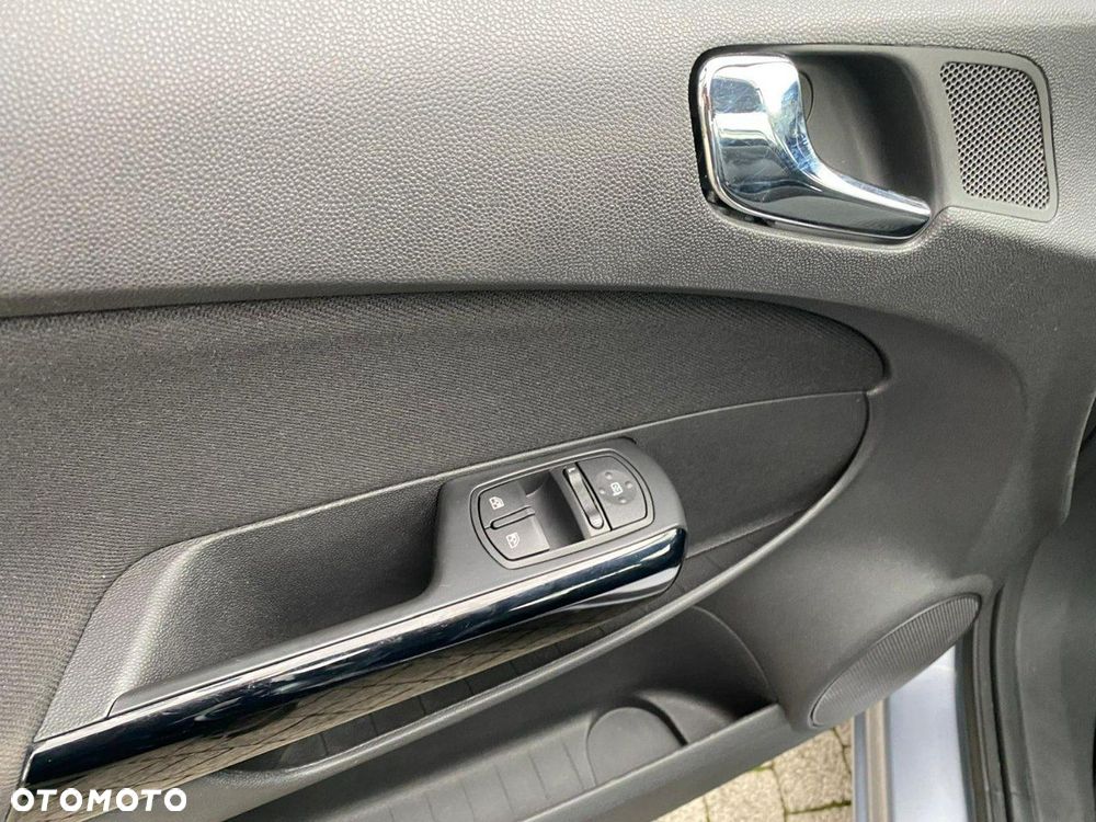 Opel Corsa 1.2 16V Essentia - 14