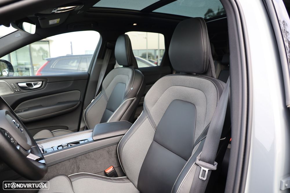 Volvo XC 60 2.0 T6 PHEV Ultra Dark - 9