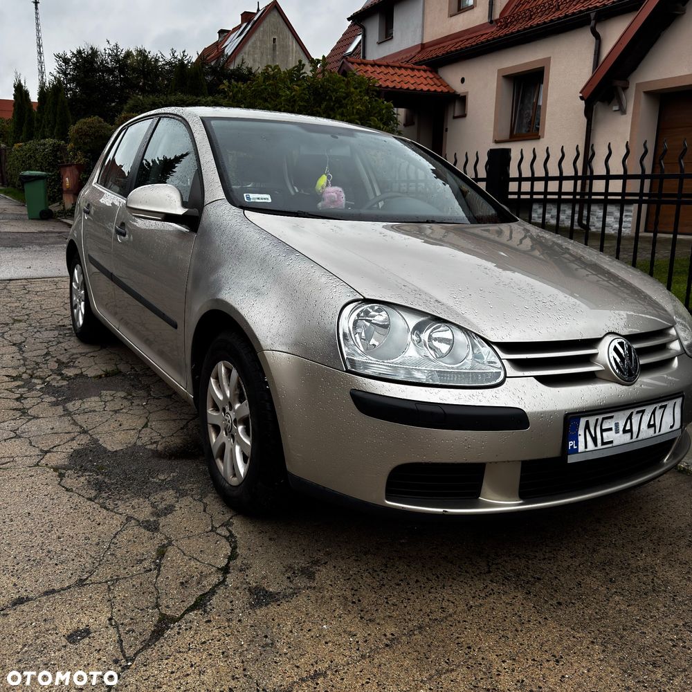 Volkswagen Golf V 1.4 FSI Comfortline - 4