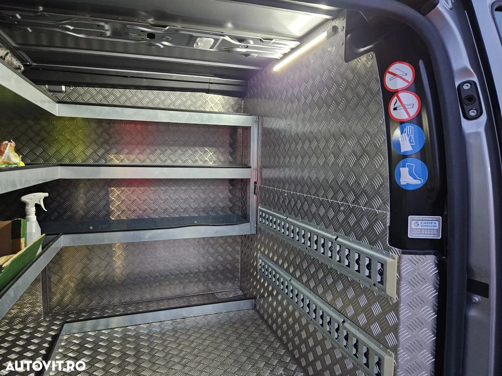 Peugeot Expert Combi L2H1 2.0 BlueHDI 150 S&S - 13