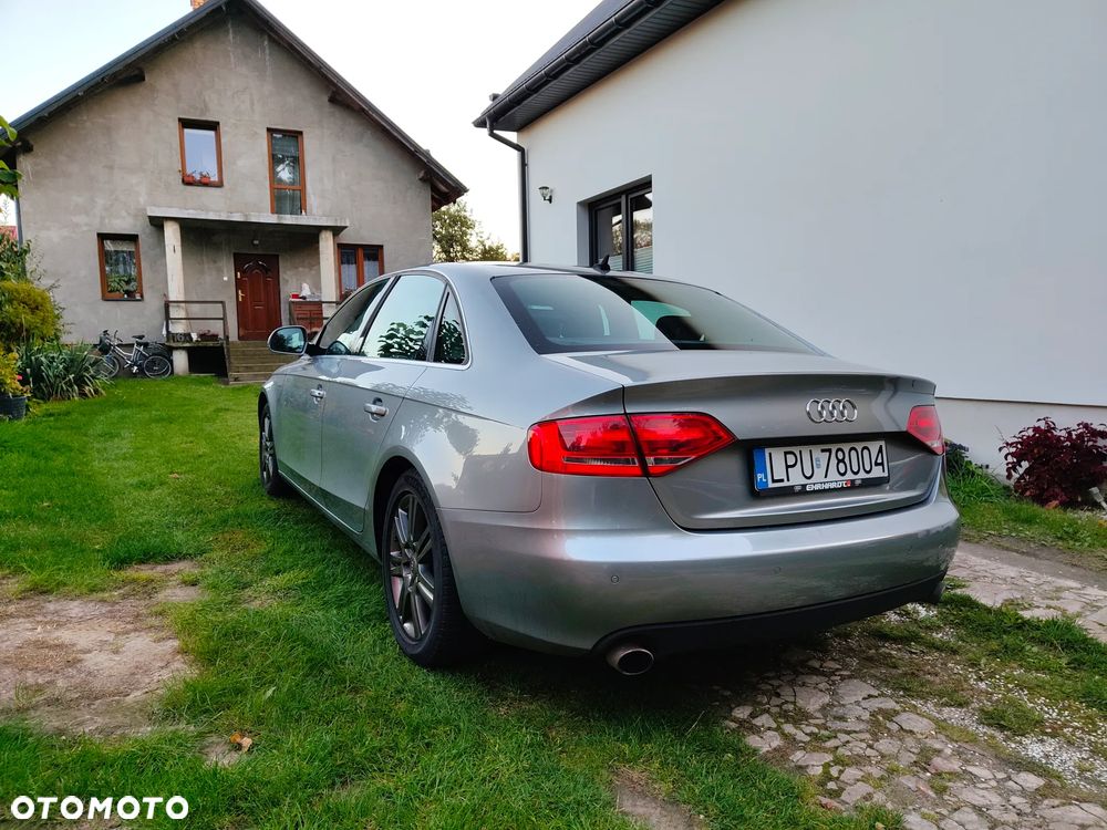 Audi A4 Limousine - 6