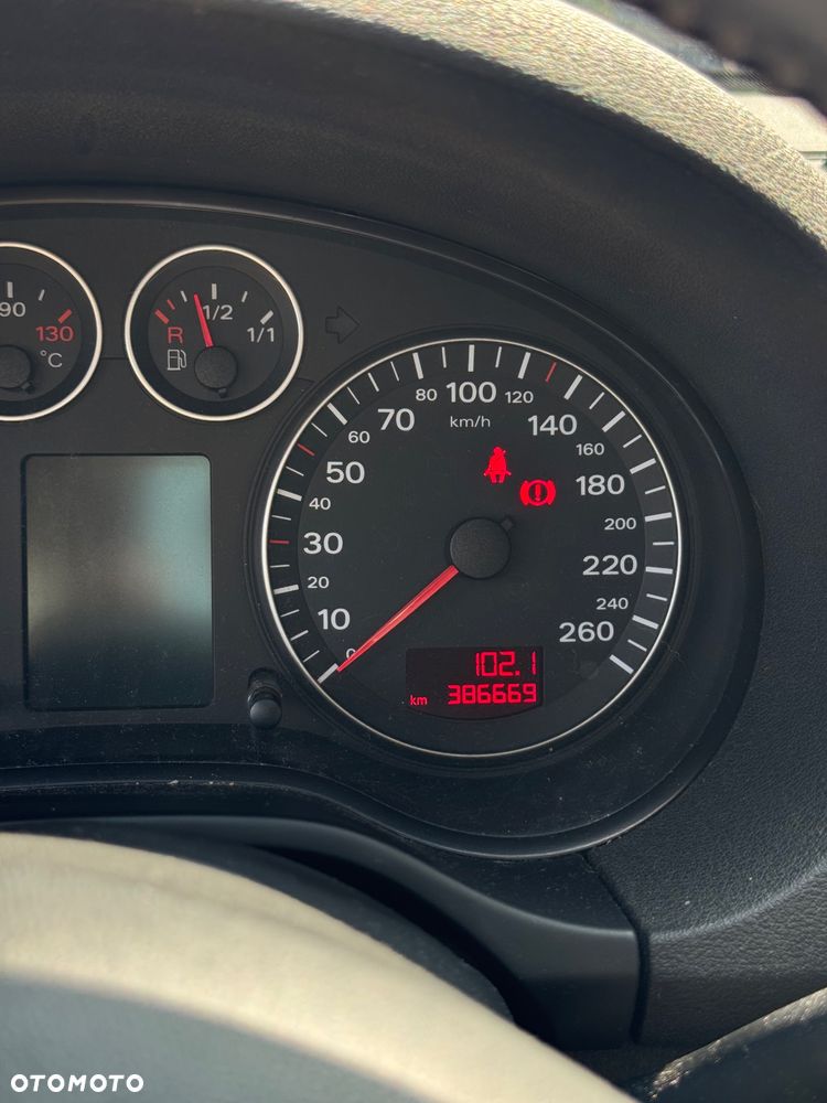 Audi A3 Sportback 1.6 FSI Ambiente - 17