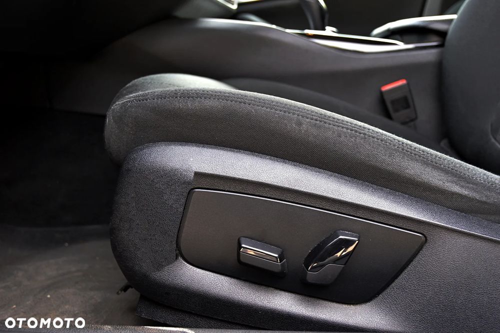 BMW Seria 5 518d - 10