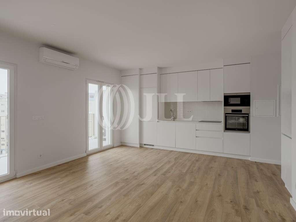 Apartamento T1 com varanda e garagem, no Jaba, Barreiro - Grande imagem: 4/30