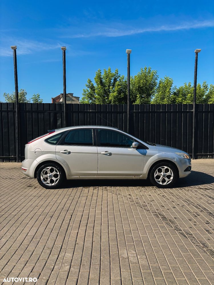 Ford Focus 1.6 Trend - 1