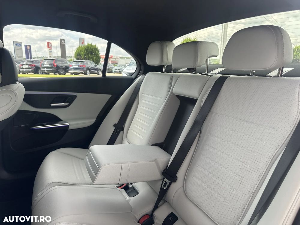 Mercedes-Benz C 300 9G-TRONIC Edition AMG Line - 19