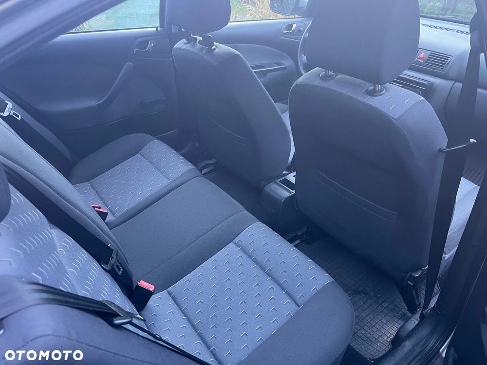 Skoda Octavia 1.6 Tour - 11