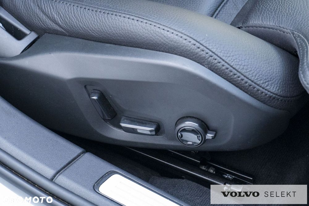 Volvo V60 Cross Country - 11