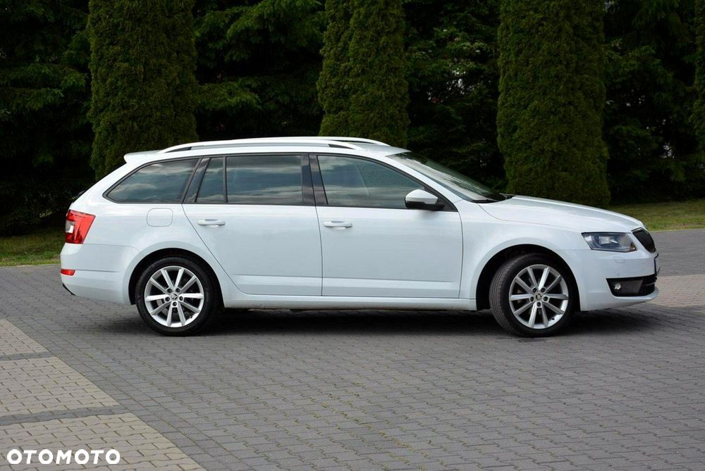 Skoda Octavia 2.0 TDI (Green tec) DSG Style - 12