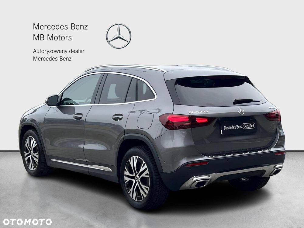 Mercedes-Benz GLA 220 mHEV 4-Matic 8G-DCT - 4