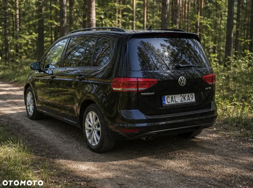 Volkswagen Touran 2.0 TDI SCR DSG Comfortline - 3