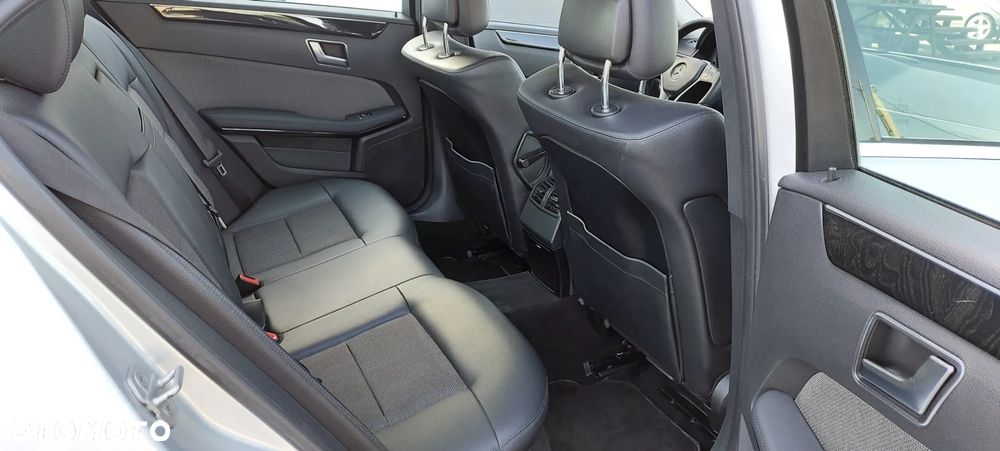 Mercedes-Benz Klasa E 200 CGI BlueEFFICIENCY 7G-TRONIC Avantgarde - 34
