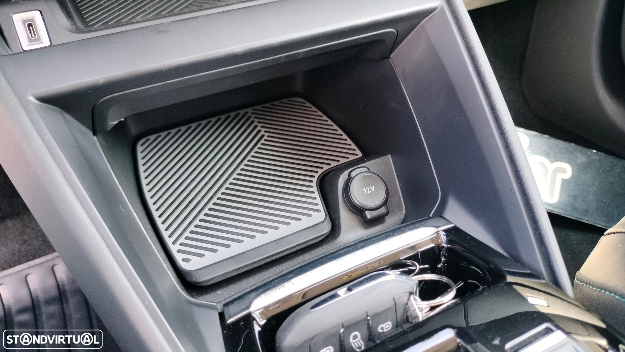 Citroën C4 PureTech 130 Stop&Start EAT8 FEEL PACK - 32