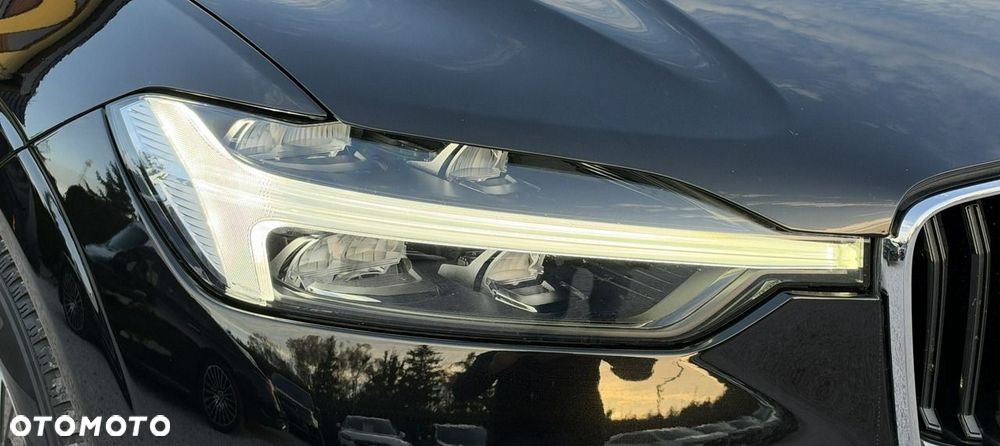 Volvo XC 60 B4 D AWD Plus Dark - 17