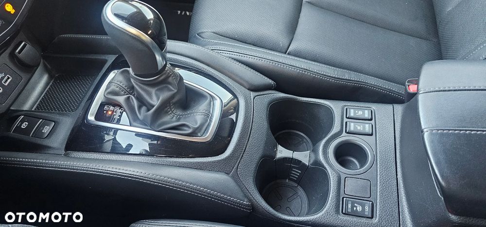 Nissan X-Trail 1.3 DIG-T Tekna 2WD DCT - 22