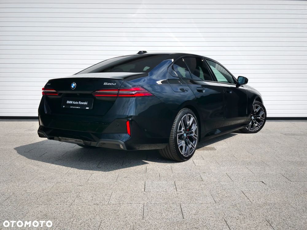 BMW Seria 5 520d xDrive mHEV M Sport - 9