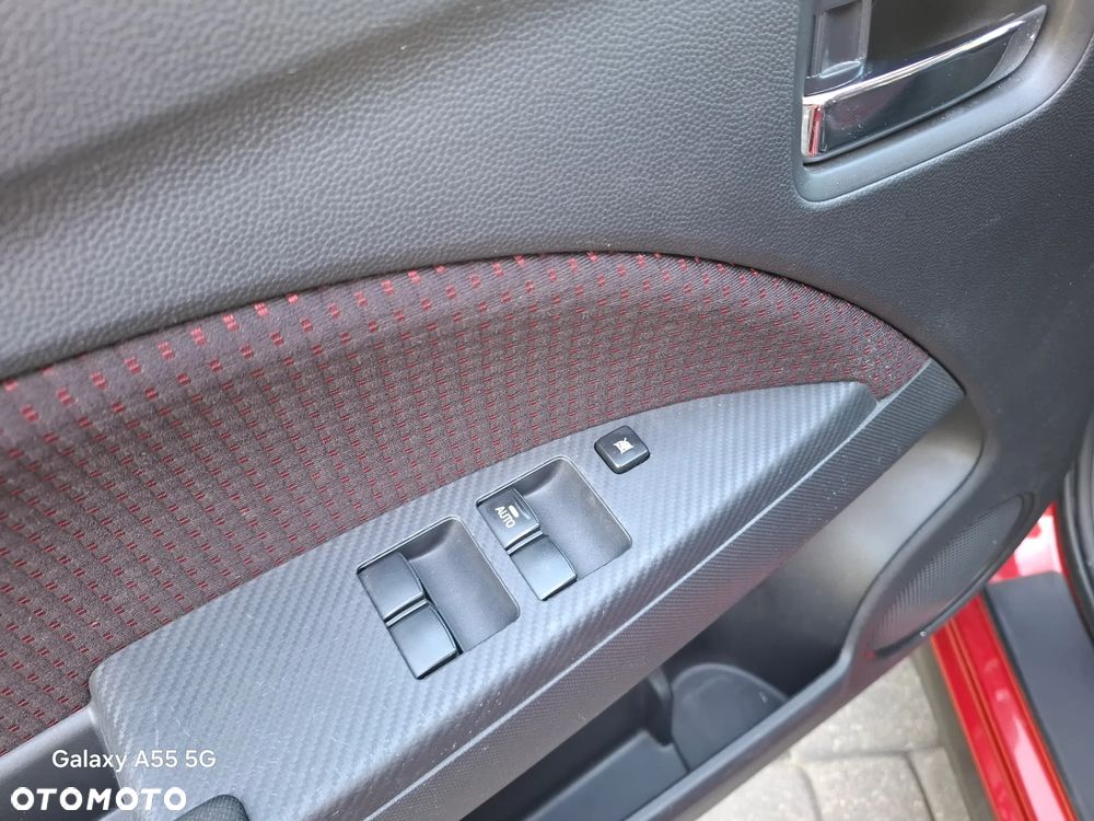 Mitsubishi Space Star AS&G 1.2 Select+ Black - 16