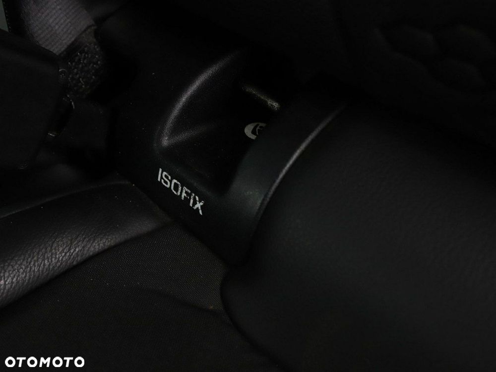 Land Rover Discovery Sport 2.0 TD4 SE - 38