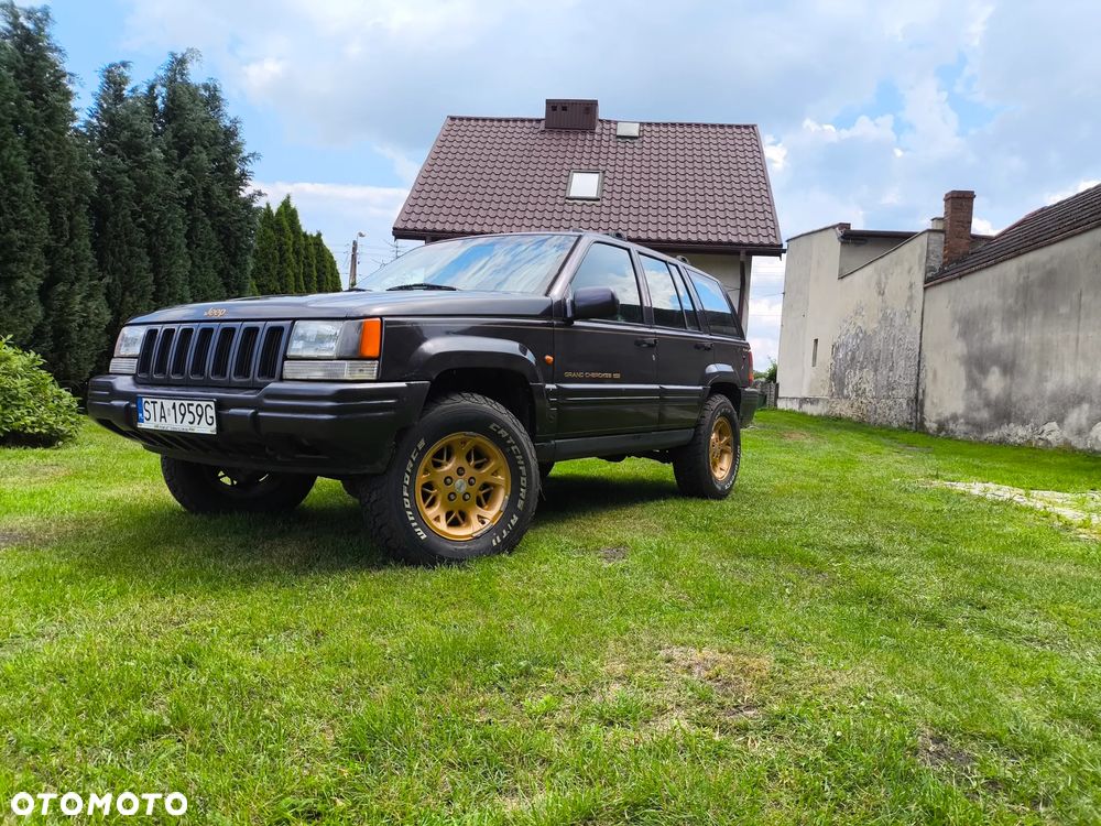 Jeep Grand Cherokee - 1