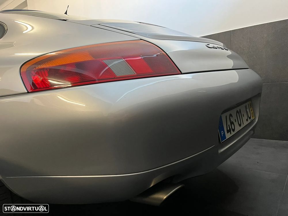 Porsche 911 (996) Carrera Coupé - 6