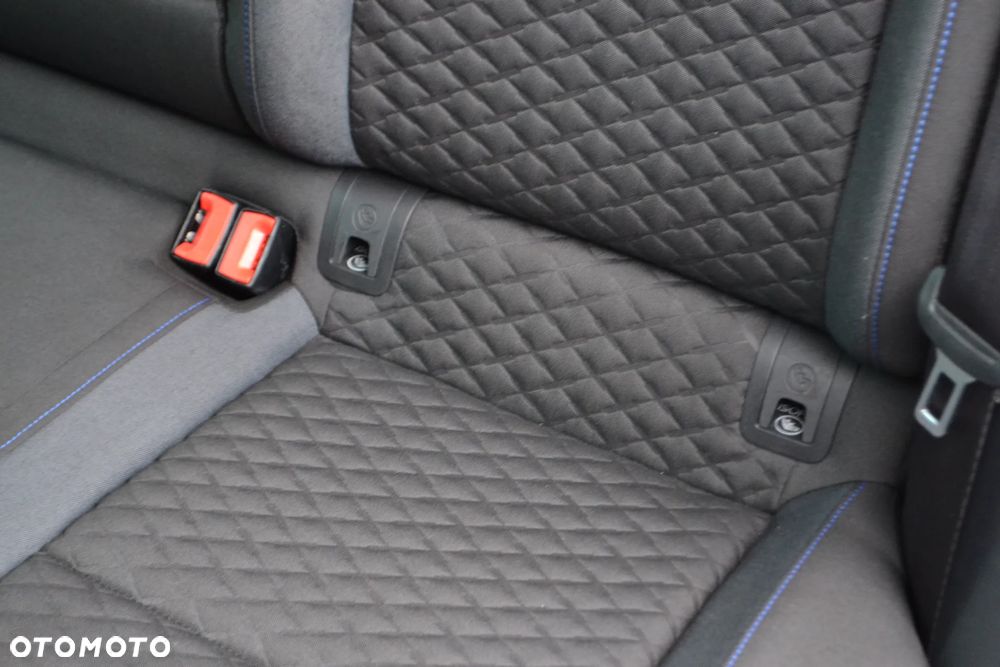 Volkswagen Golf Variant - 21