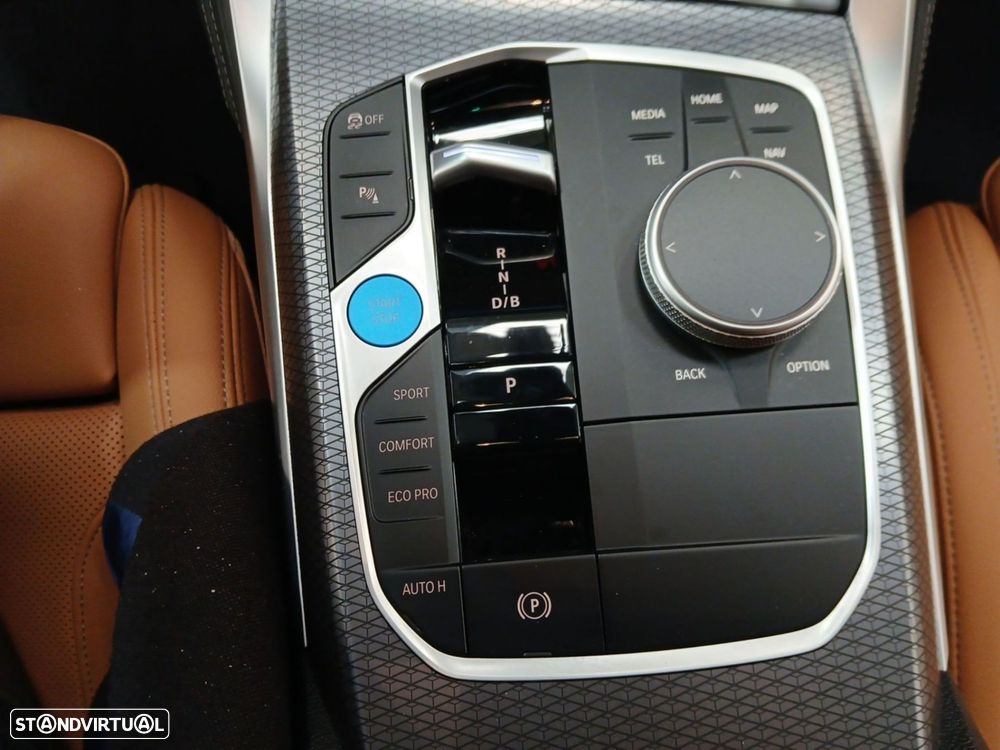 BMW i4 eDrive40 Edição Desportiva M - 17