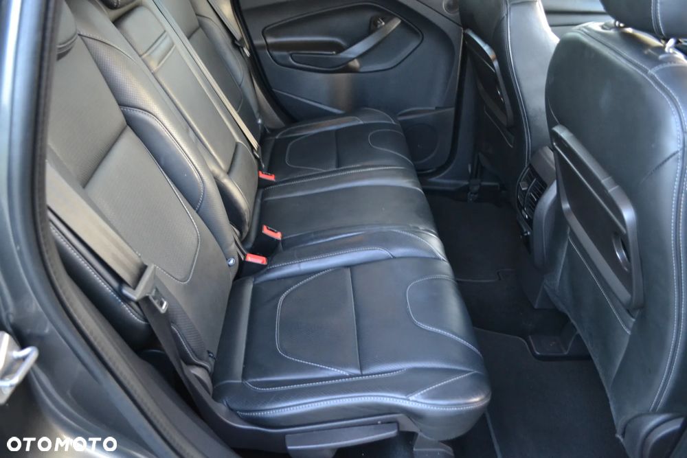 Ford Kuga 2.0 TDCi 4x4 Titanium - 28
