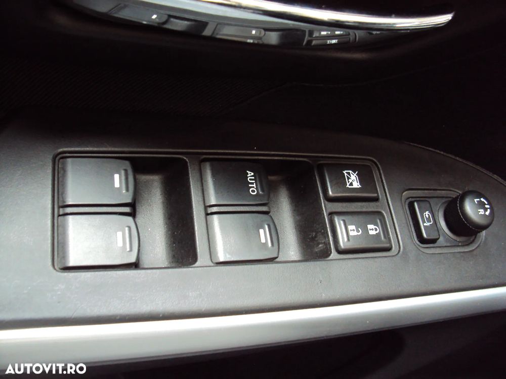 Suzuki S-Cross - 12