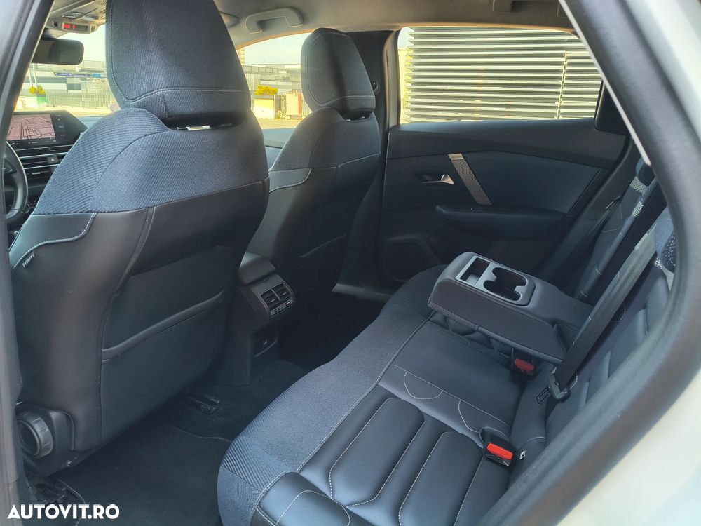 Citroën C4 PureTech 130 Stop&Start SHINE - 15