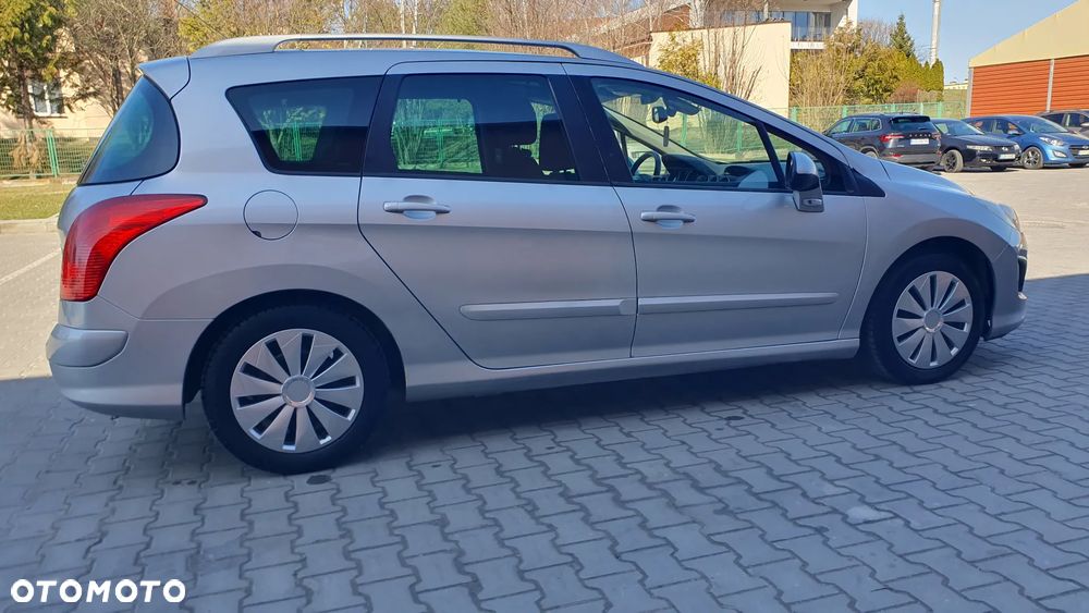 Peugeot 308 1.6 HDi Premium Plus - 17