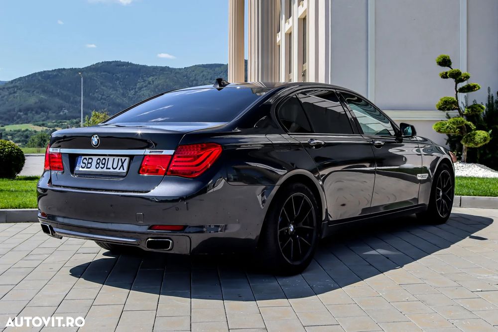 BMW Seria 7 740d xDrive - 2