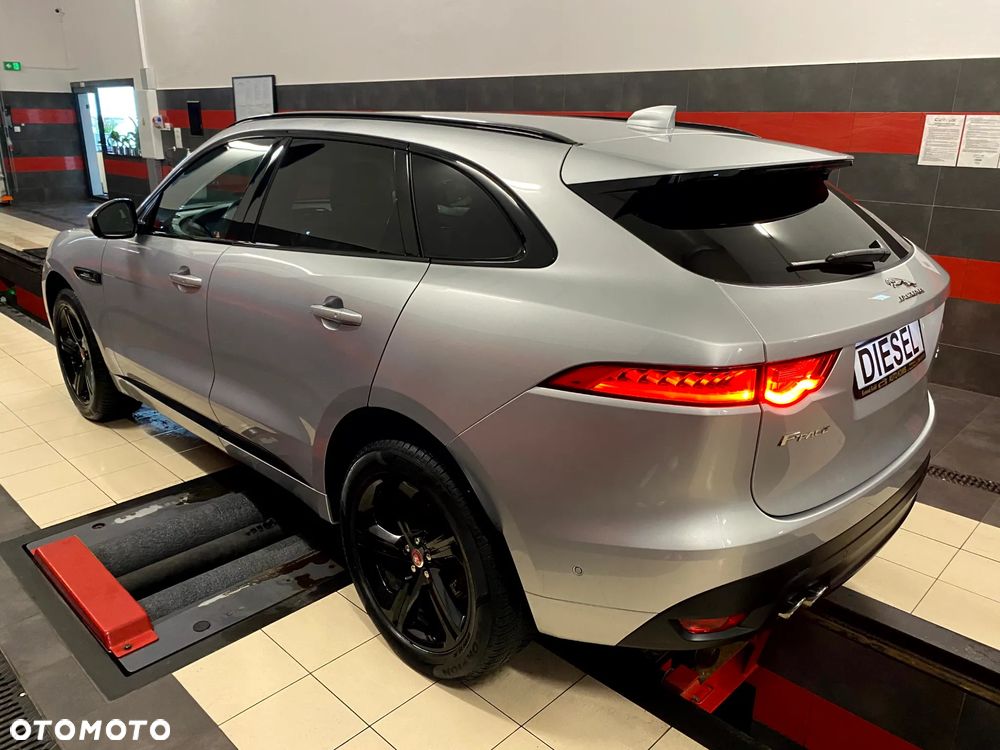 Jaguar F-Pace 20d AWD R-Sport - 11