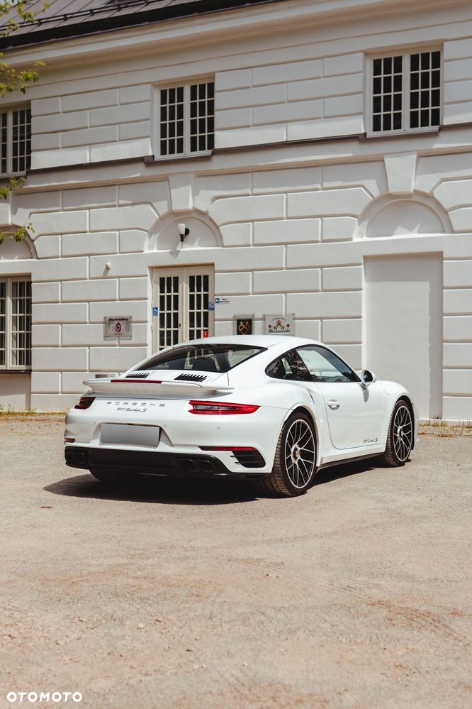 Porsche 911 Turbo S - 23