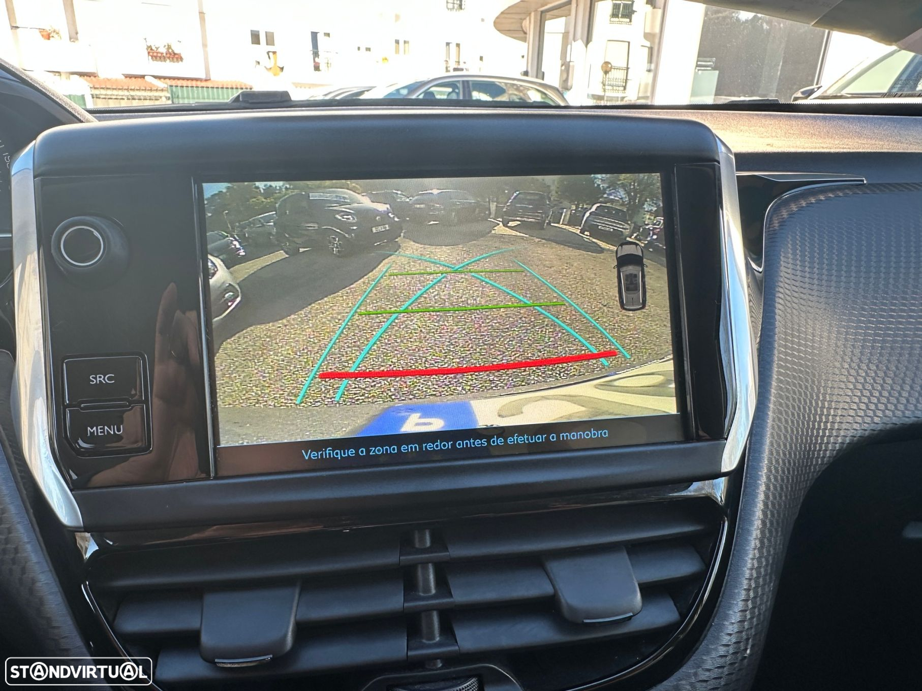 Peugeot 2008 1.2 PureTech Signature - 23