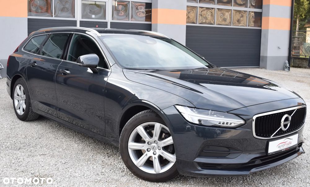 Volvo V90 D3 Momentum Pro - 4