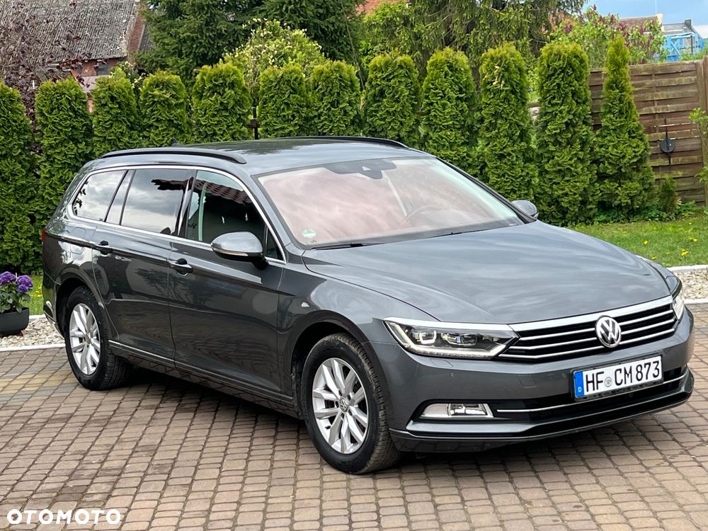 Volkswagen Passat - 12