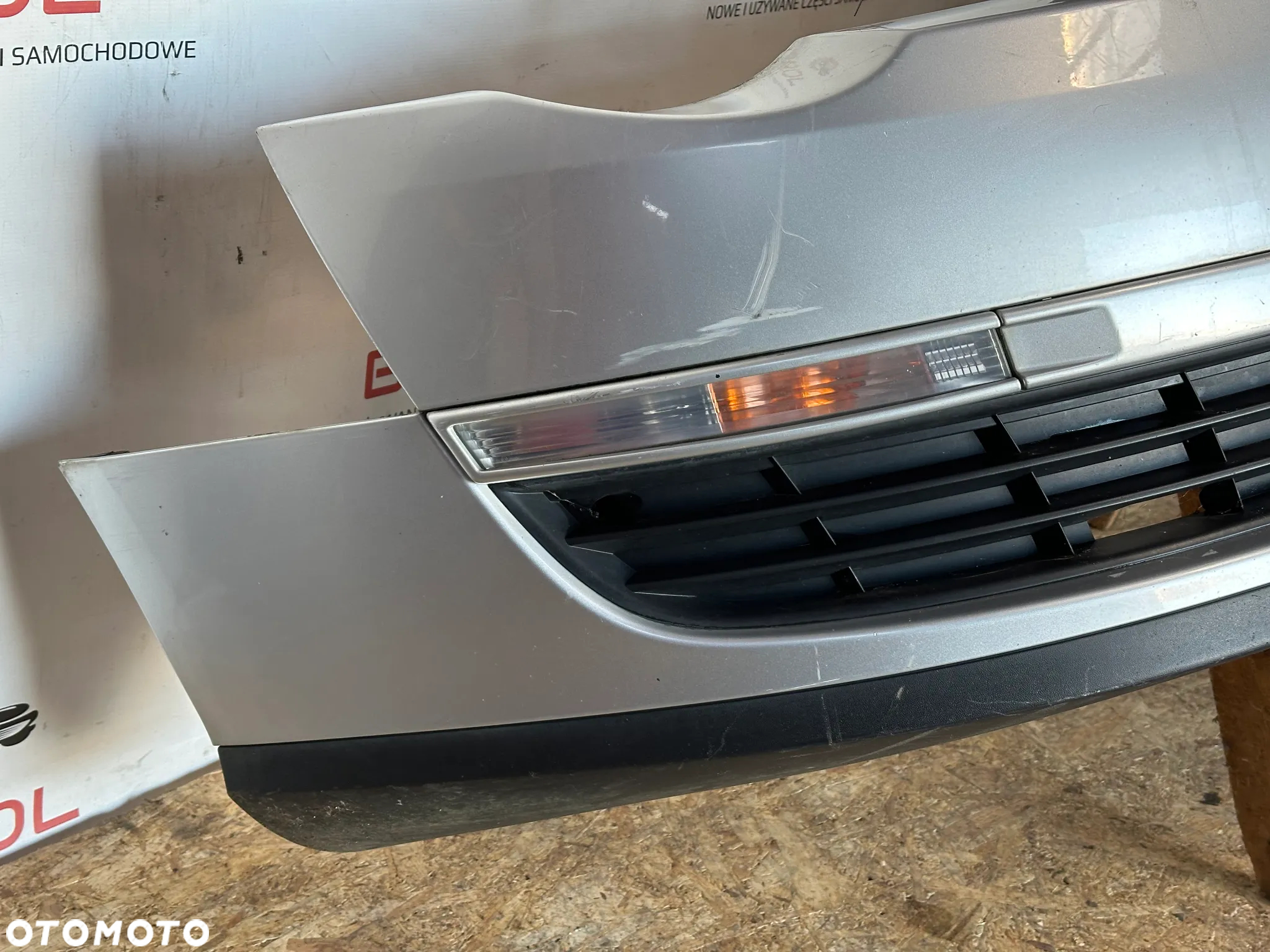 ZDERZAK PRZEDNI VW PASSAT B6  LA7W - 2