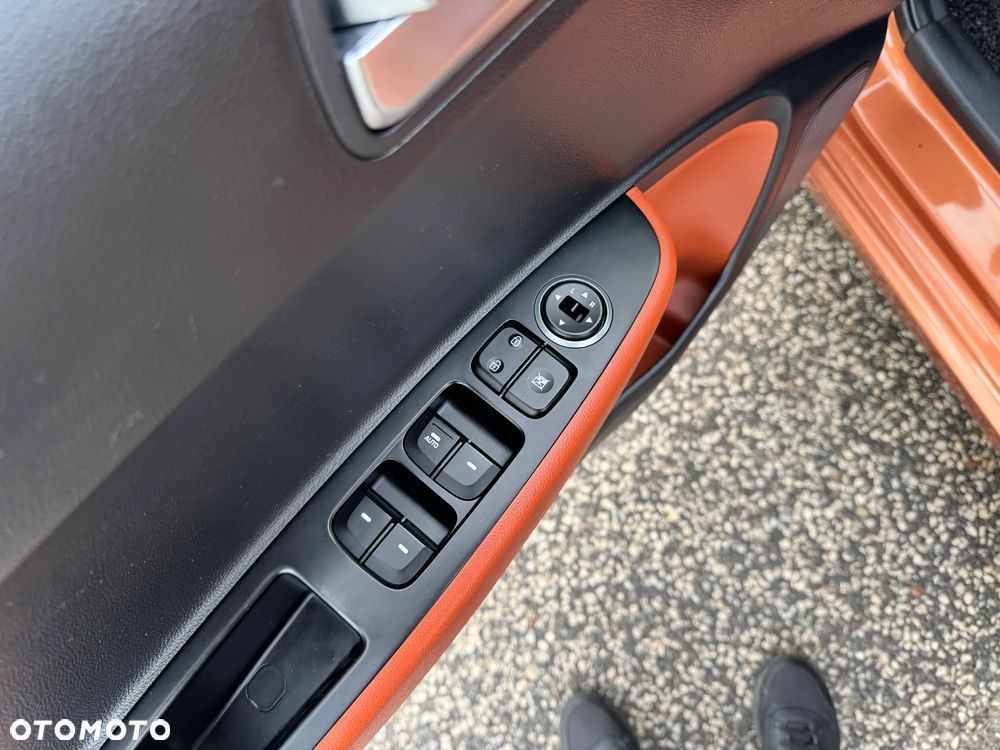 Hyundai i10 1.0 Premium - 22