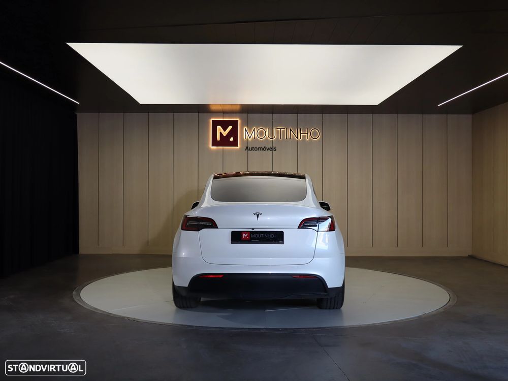 Tesla Model Y 2024 photo 4