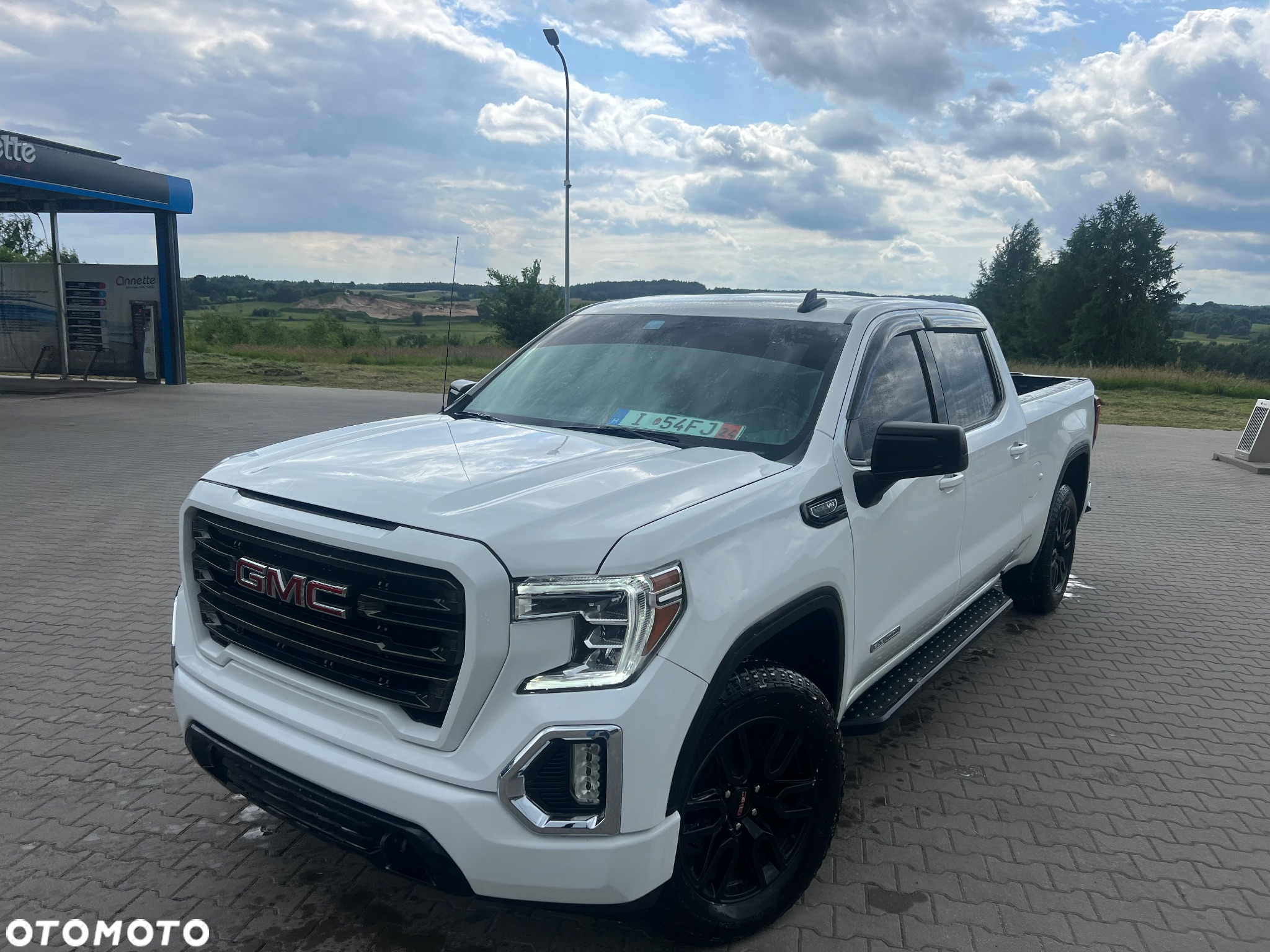 GMC Sierra - 2