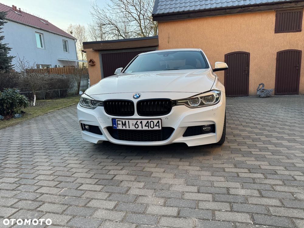 BMW Seria 3 330e iPerformance M Sport - 11